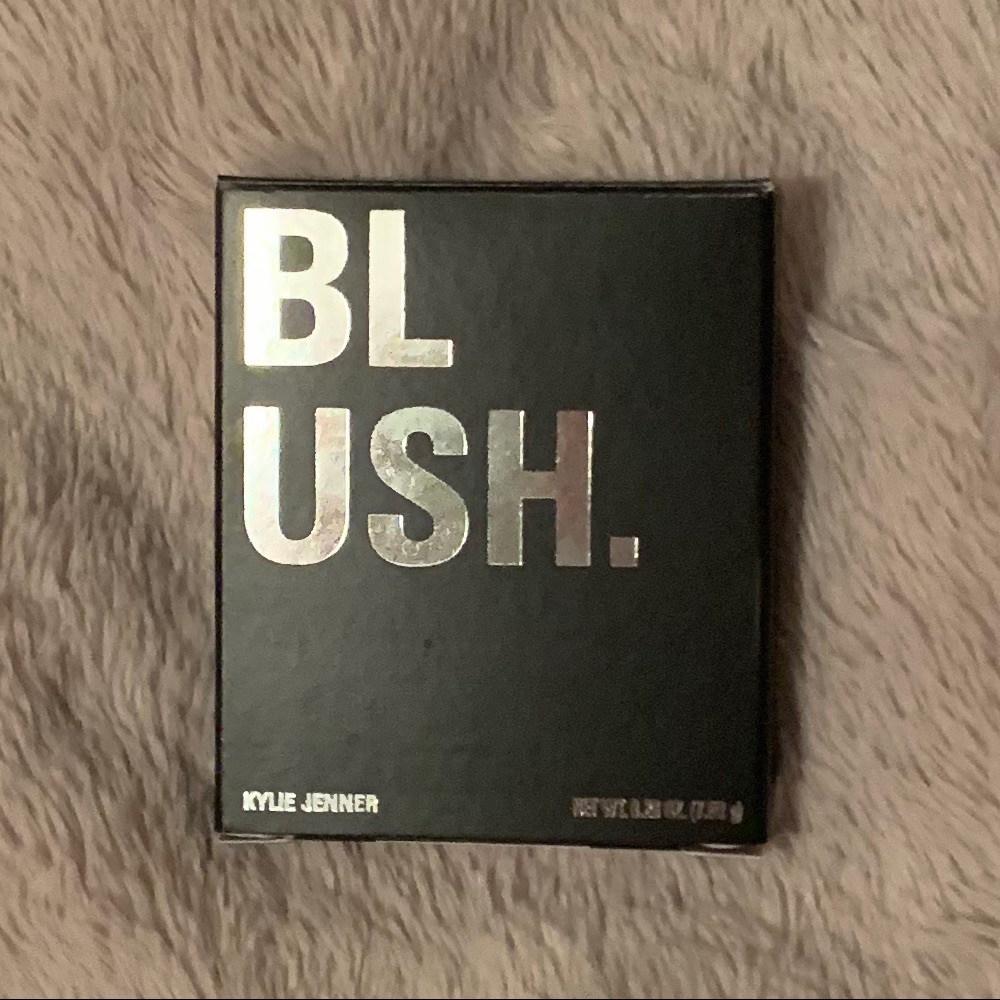 Kylie Pressed Blush - Baddie On The Block